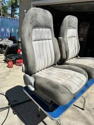 Bucket Seat Cores (Pair) - 88-94 Chevy/GMC OBS (Gray/White)